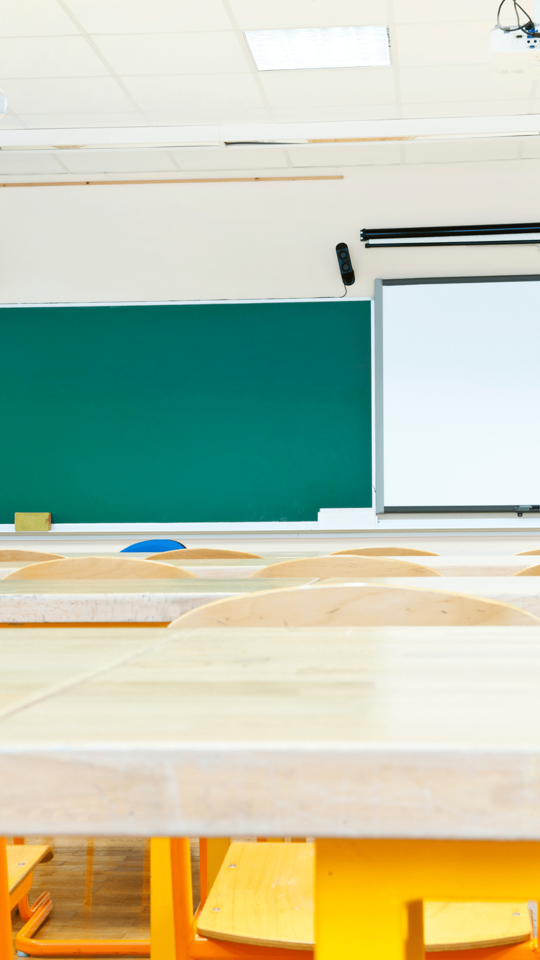 Digital classroom with board